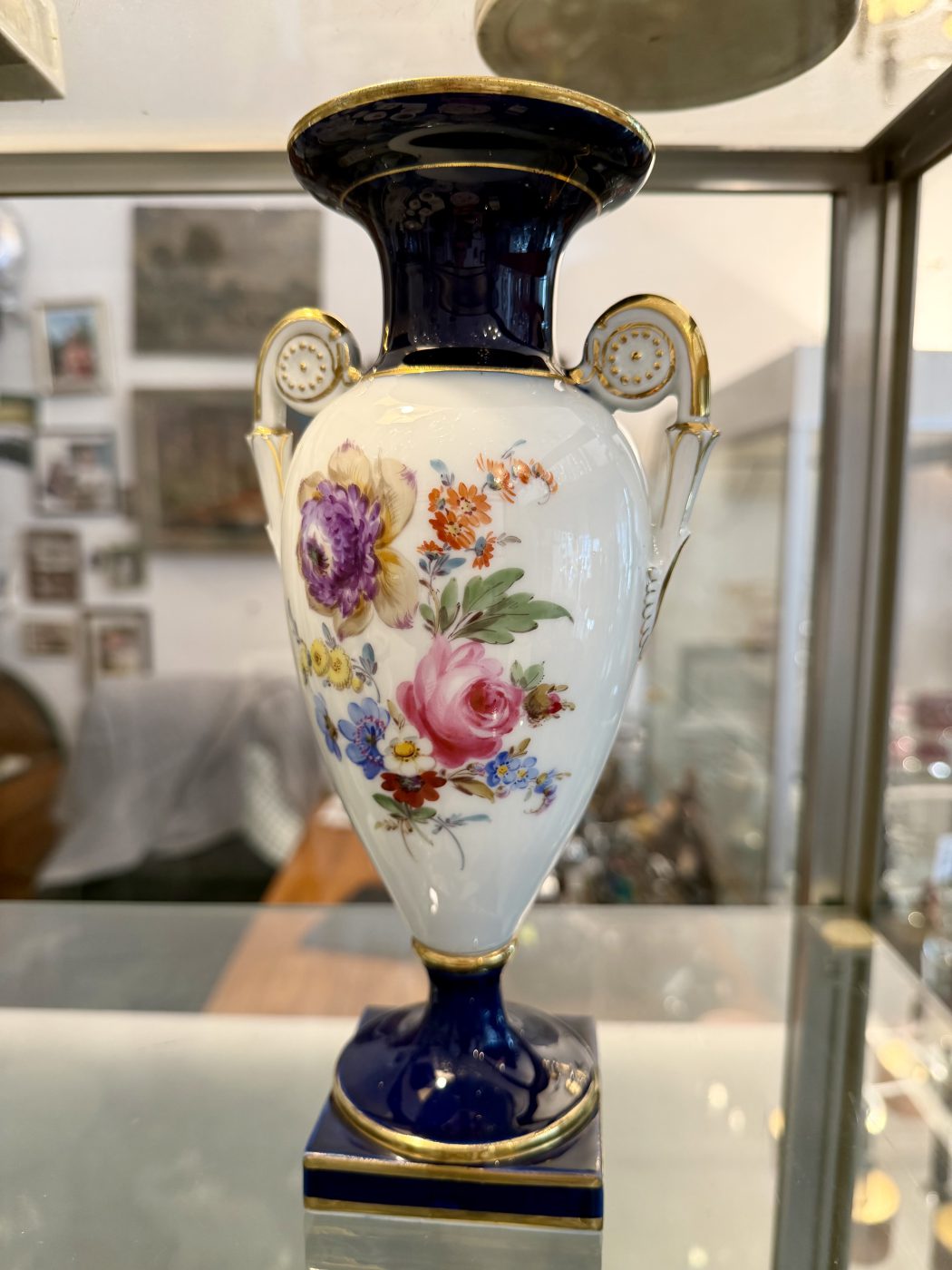 Meissen Prunkvase mit floralem Dekor