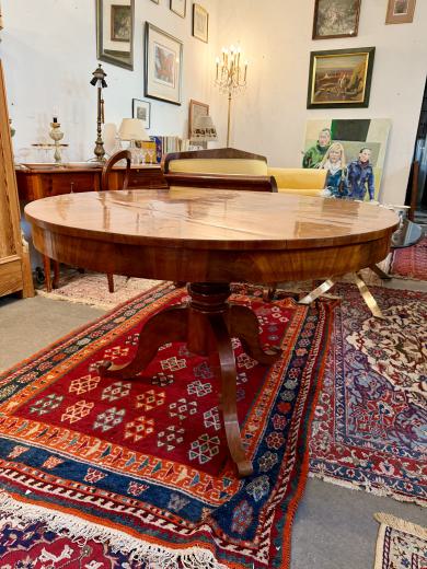 Runder Dreifuß Biedermeier Esstisch